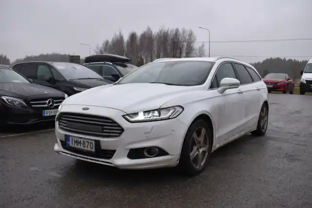 Valkoinen Farmari, Ford Mondeo – IMM-870