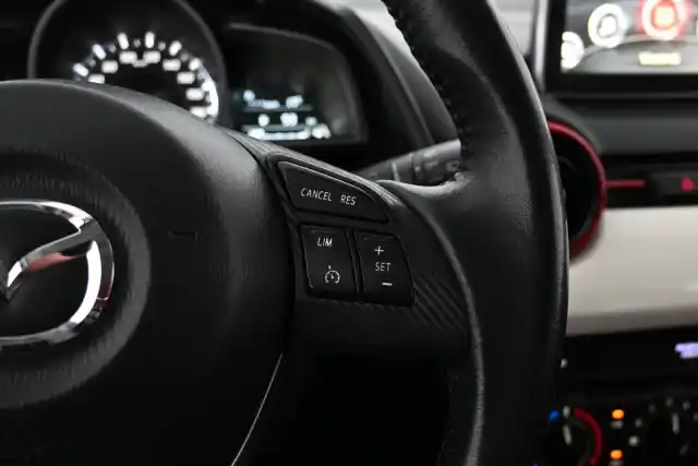Punainen Viistoperä, Mazda 2 – IMN-956