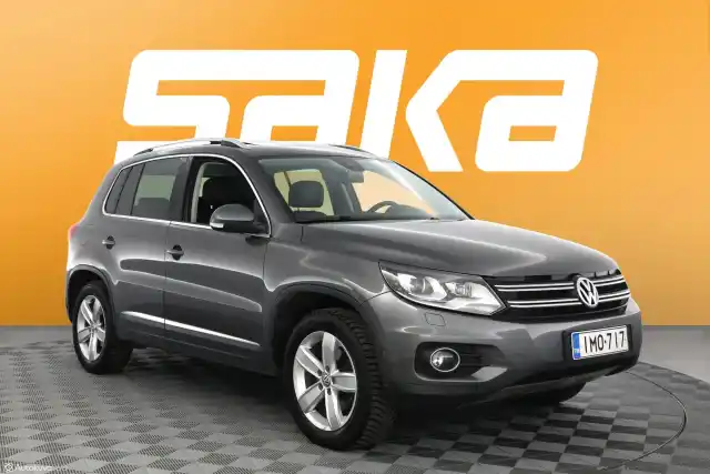 Harmaa Maastoauto, Volkswagen Tiguan – IMO-717