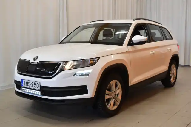 Valkoinen Maastoauto, Skoda Kodiaq – IMS-250