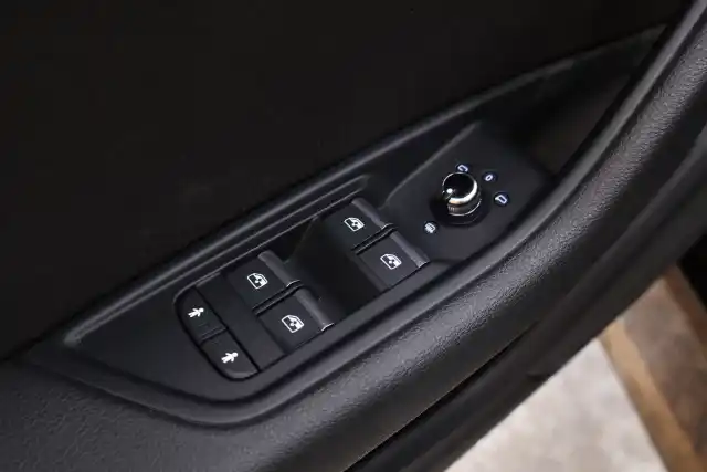 Musta Farmari, Audi A4 – IMT-920