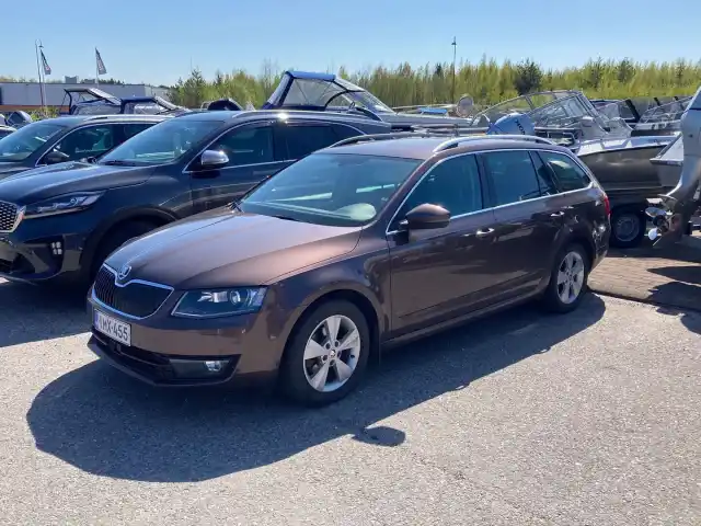 Ruskea (beige) Farmari, Skoda Octavia – IMX-455
