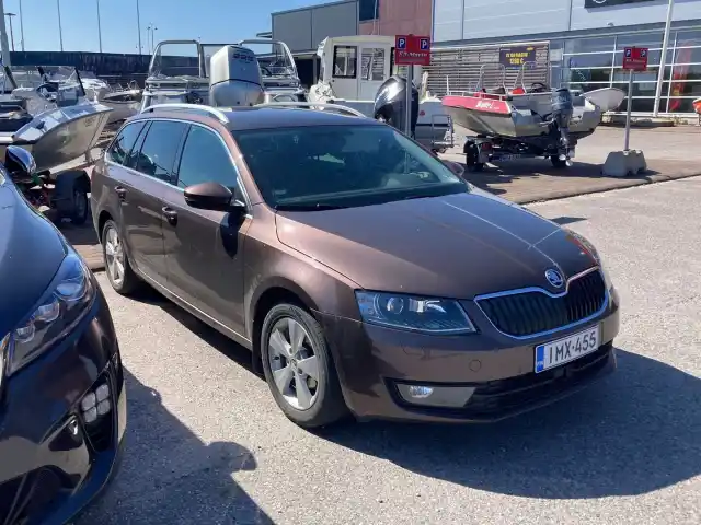 Ruskea (beige) Farmari, Skoda Octavia – IMX-455