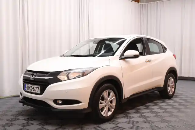 Valkoinen Maastoauto, Honda HR-V – IMX-677