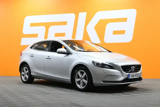 Harmaa Viistoperä, Volvo V40 – IMX-930