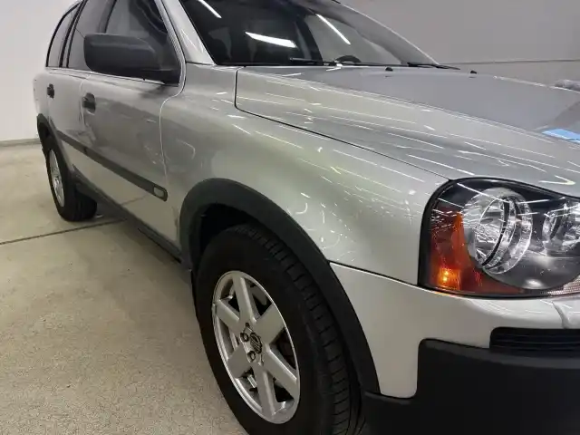 Hopea Henkilöauto, Volvo XC90 – IMZ-677