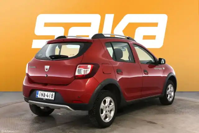 Punainen Viistoperä, Dacia Sandero – INA-418