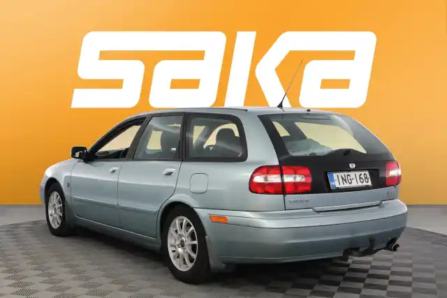 Vihreä Farmari, Volvo V40 – ING-168