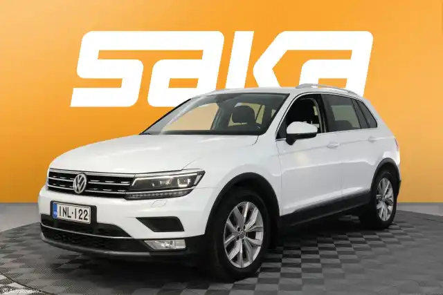 Valkoinen Maastoauto, Volkswagen Tiguan – INL-122