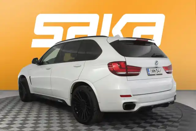 Valkoinen Maastoauto, BMW X5 – INM-341