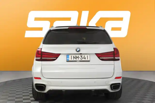 Valkoinen Maastoauto, BMW X5 – INM-341