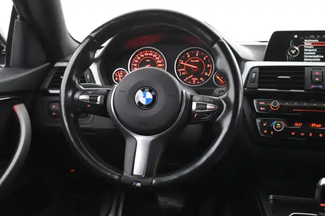 Valkoinen Sedan, BMW 418 – INM-352