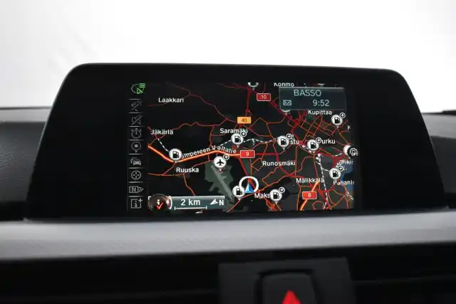 Valkoinen Sedan, BMW 418 – INM-352