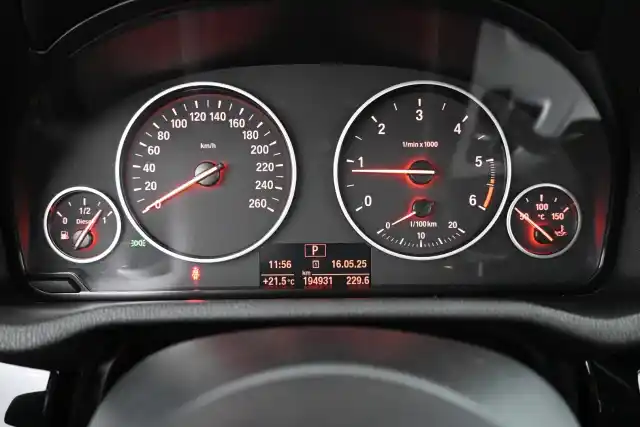 Valkoinen Maastoauto, BMW X4 – INM-399