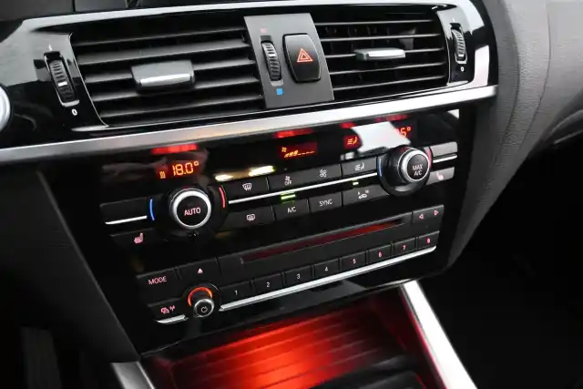 Valkoinen Maastoauto, BMW X4 – INM-399