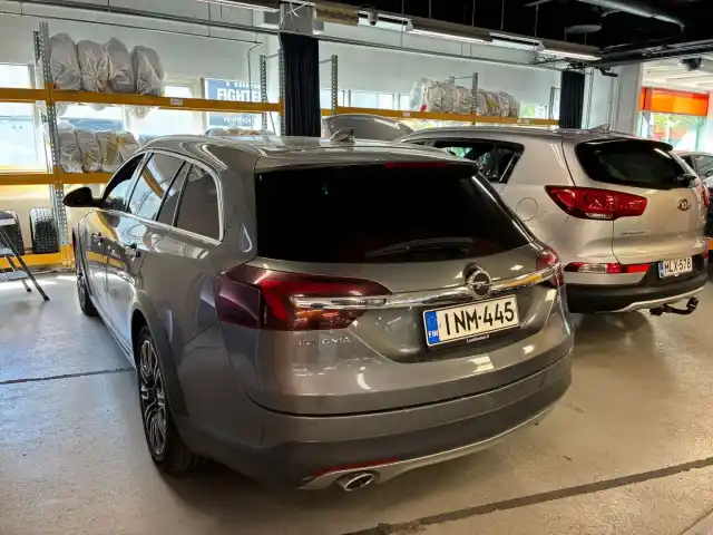 Harmaa Farmari, Opel Insignia – INM-445
