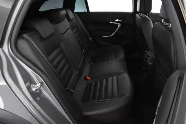 Harmaa Farmari, Opel Insignia – INM-445