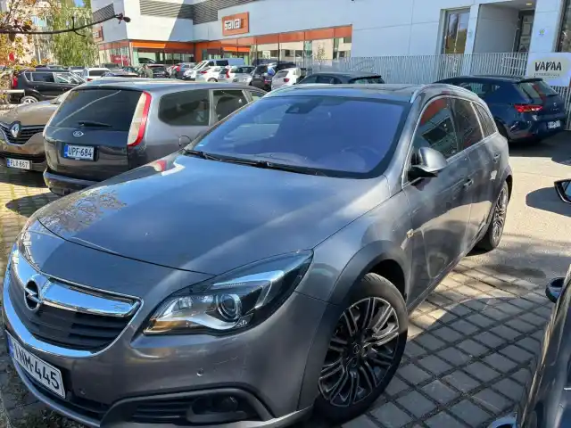 Harmaa Farmari, Opel Insignia – INM-445