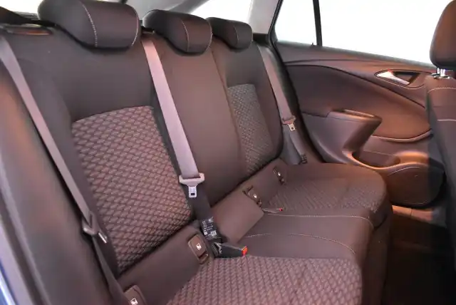 Sininen Farmari, Opel Astra – INM-644