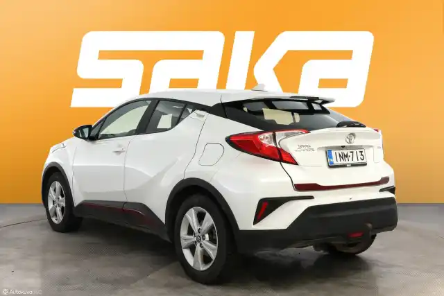 Valkoinen Maastoauto, Toyota C-HR – INM-713