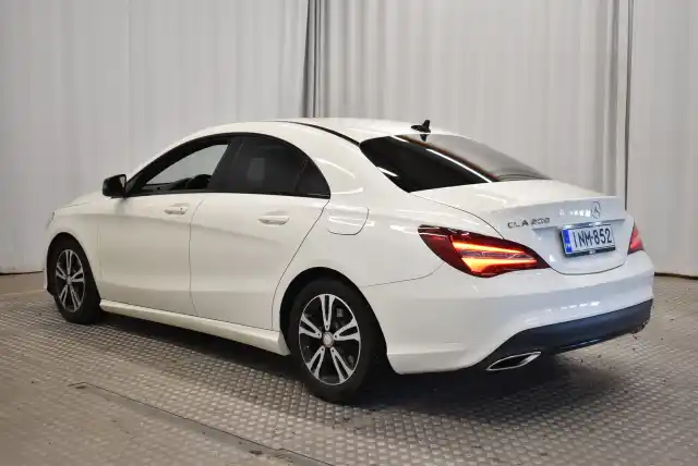 Valkoinen Coupe, Mercedes-Benz CLA – INM-852