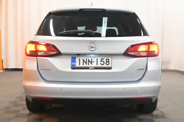 Hopea Farmari, Opel Astra – INN-158