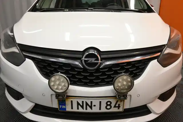 Valkoinen Tila-auto, Opel Zafira – INN-184