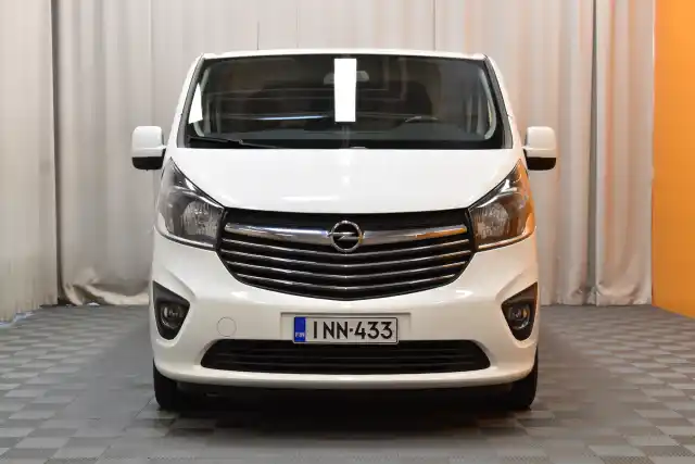 Valkoinen Pakettiauto, Opel Vivaro – INN-433