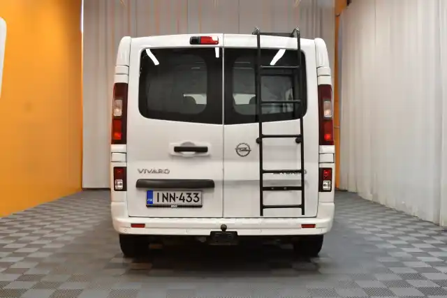 Valkoinen Pakettiauto, Opel Vivaro – INN-433