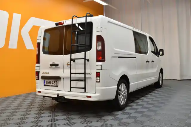 Valkoinen Pakettiauto, Opel Vivaro – INN-433