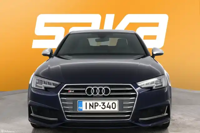 Sininen Sedan, Audi S4 – INP-340