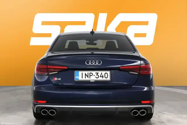 Sininen Sedan, Audi S4 – INP-340