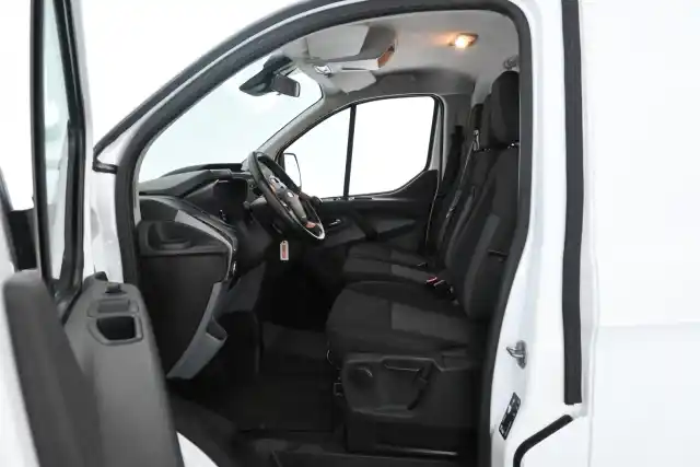 Valkoinen Pakettiauto, Ford Transit Custom – INP-528