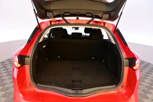 Punainen Farmari, Renault Megane – INP-668