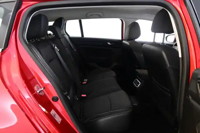 Punainen Farmari, Renault Megane – INP-668