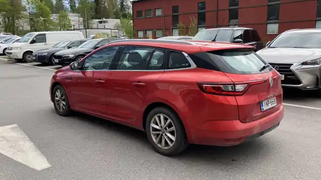 Punainen Farmari, Renault Megane – INP-668