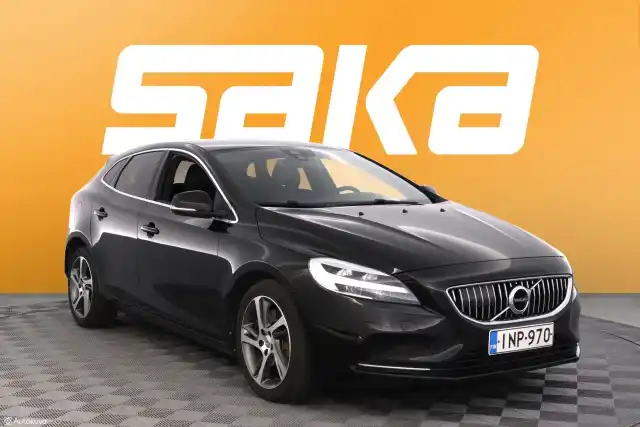 Musta Viistoperä, Volvo V40 – INP-970