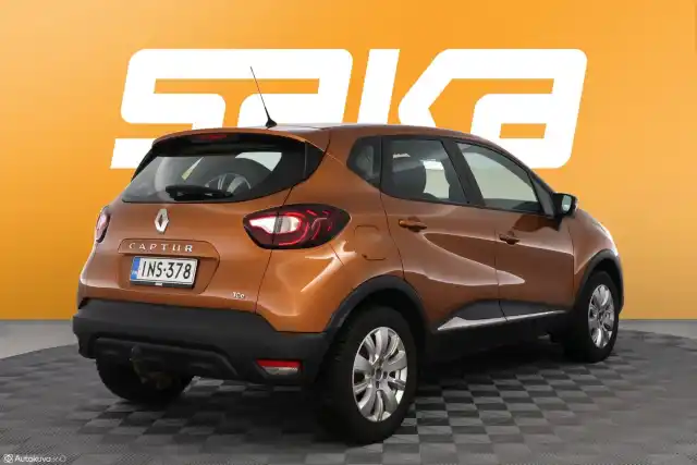 Oranssi Viistoperä, Renault Captur – INS-378