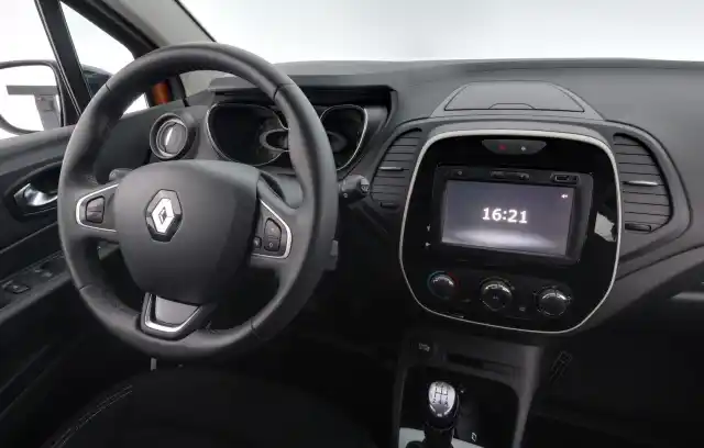 Oranssi Viistoperä, Renault Captur – INS-378