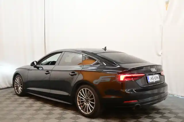 Musta Viistoperä, Audi A5 – INS-696