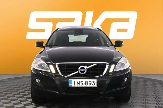 Musta Maastoauto, Volvo XC60 – INS-893