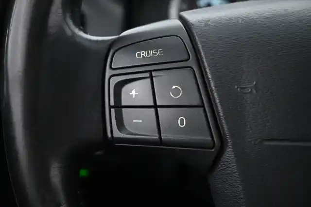 Musta Maastoauto, Volvo XC60 – INS-893