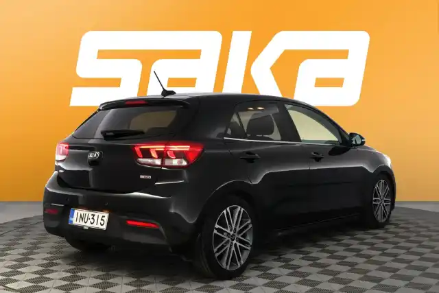 Musta Viistoperä, Kia Rio – INU-315