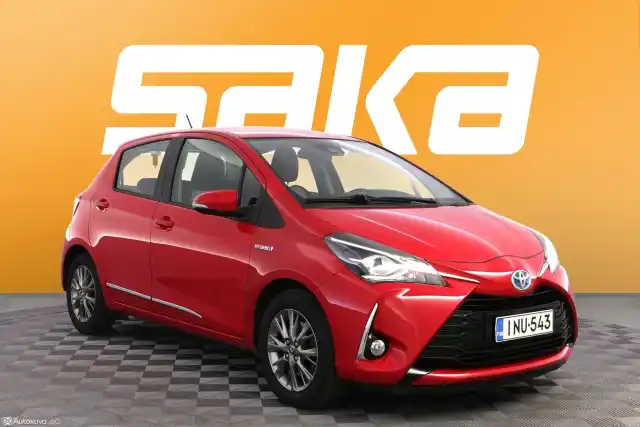 Punainen Viistoperä, Toyota Yaris – INU-543