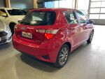 Punainen Viistoperä, Toyota Yaris – INU-543, kuva 3