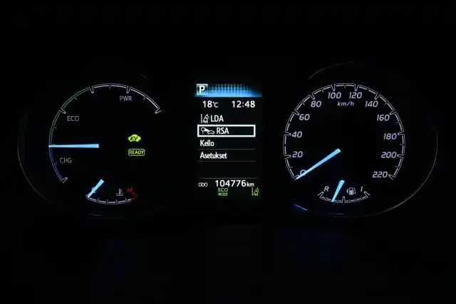 Punainen Viistoperä, Toyota Yaris – INU-543