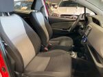 Punainen Viistoperä, Toyota Yaris – INU-543, kuva 5