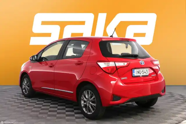 Punainen Viistoperä, Toyota Yaris – INU-543
