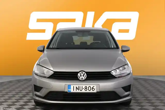 Harmaa Tila-auto, Volkswagen Golf Sportsvan – INU-806