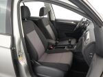 Harmaa Tila-auto, Volkswagen Golf Sportsvan – INU-806, kuva 17